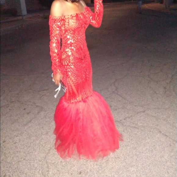 PROM DRESS❤️👗 - Picture 2 of 4